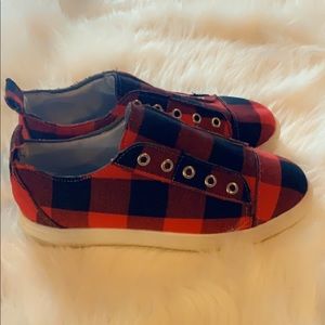 Buffalo Plaid Size 8 Slip on shoes like new.